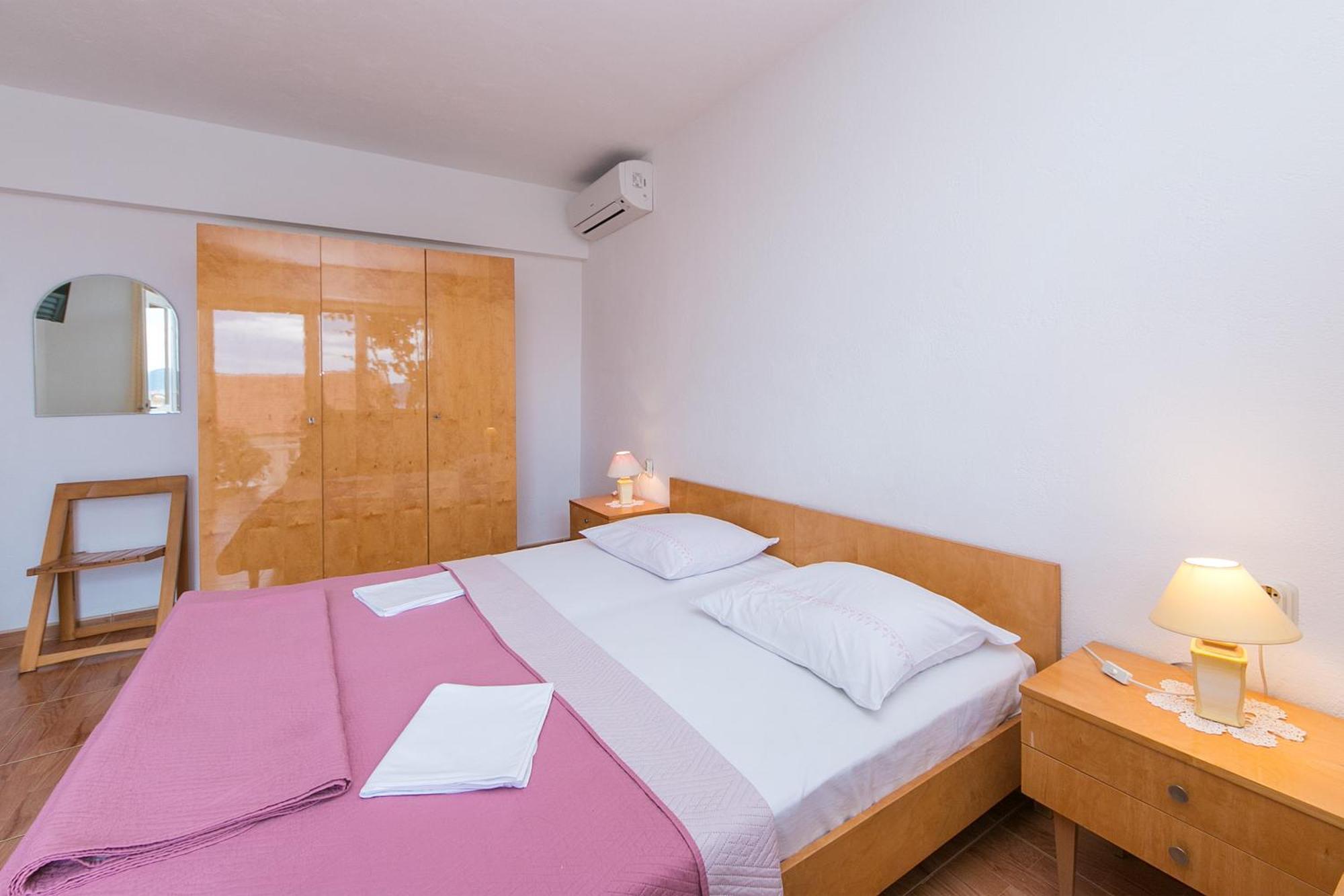 Apartments And Rooms By The Sea Brela, Makarska - 2752 Phòng bức ảnh
