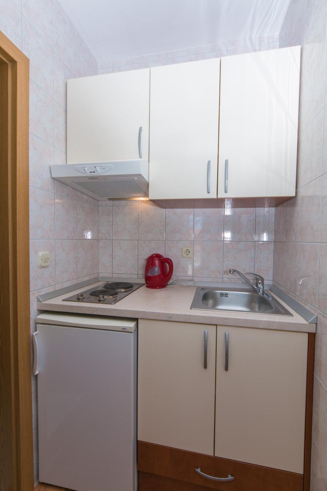 Apartments And Rooms By The Sea Brela, Makarska - 2752 Phòng bức ảnh