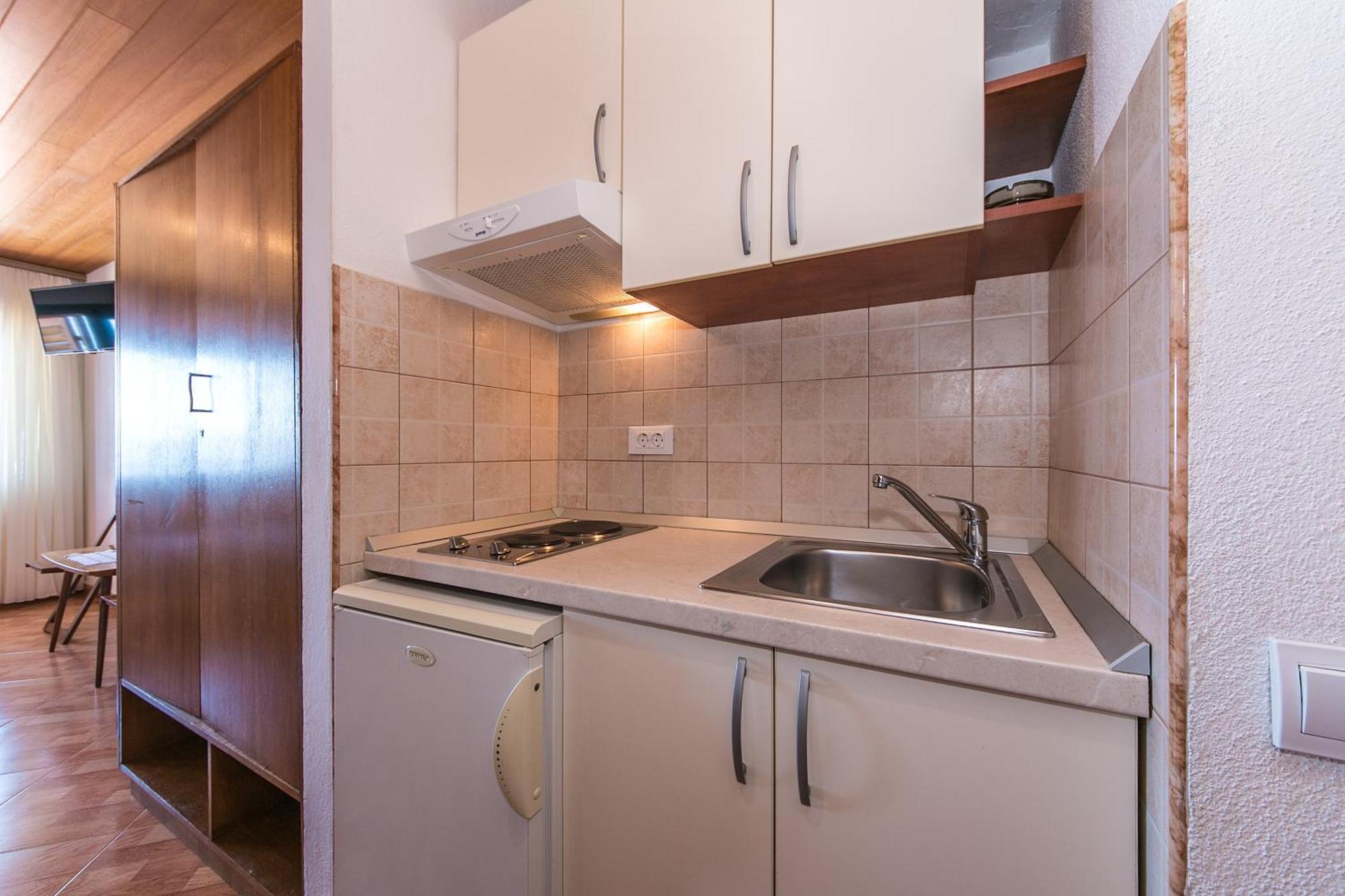 Apartments And Rooms By The Sea Brela, Makarska - 2752 Ngoại thất bức ảnh