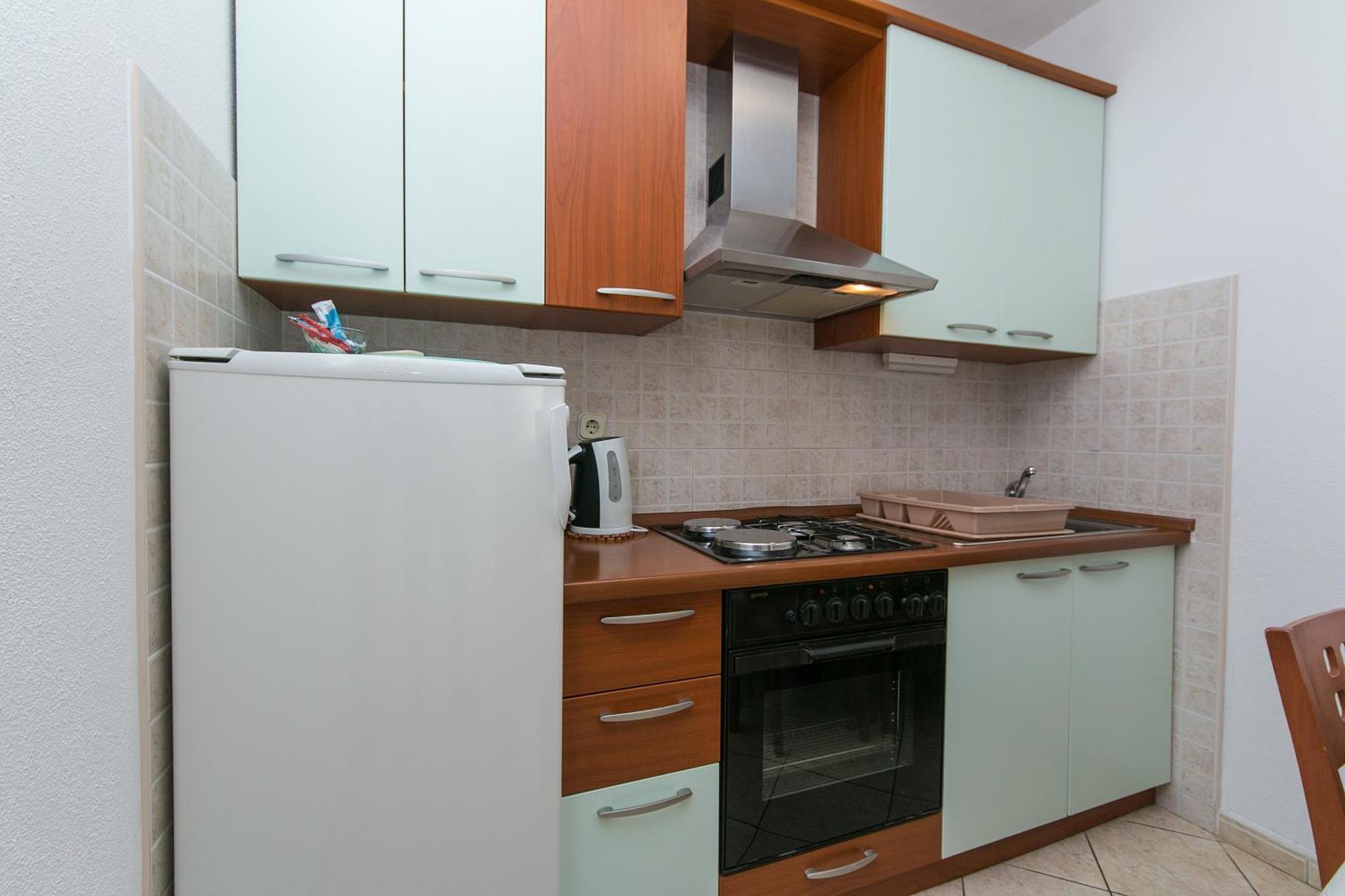 Apartments And Rooms By The Sea Brela, Makarska - 2752 Ngoại thất bức ảnh