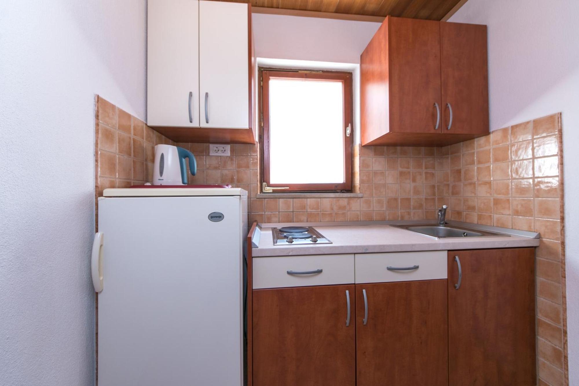 Apartments And Rooms By The Sea Brela, Makarska - 2752 Ngoại thất bức ảnh