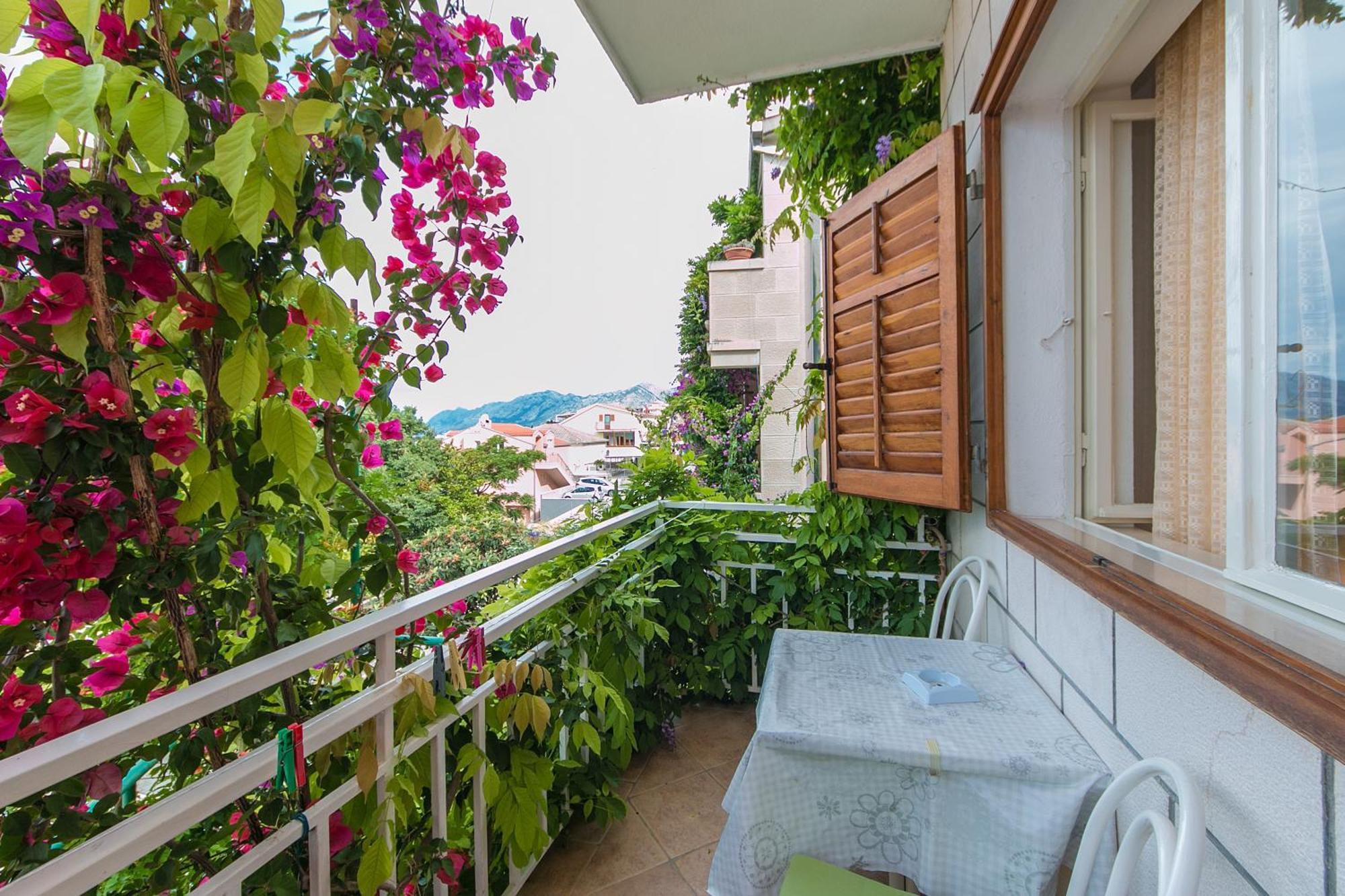 Apartments And Rooms By The Sea Brela, Makarska - 2752 Ngoại thất bức ảnh