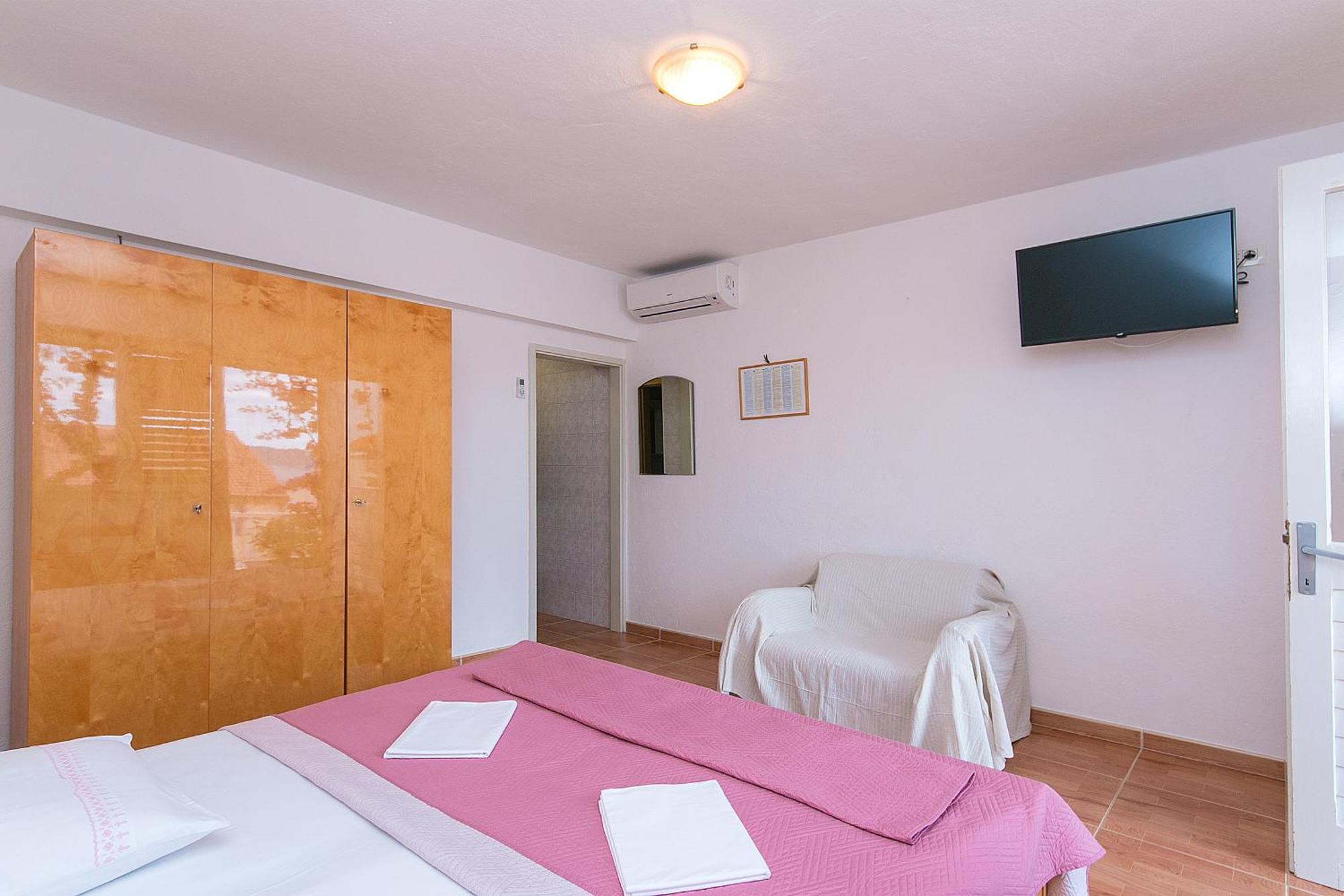 Apartments And Rooms By The Sea Brela, Makarska - 2752 Phòng bức ảnh