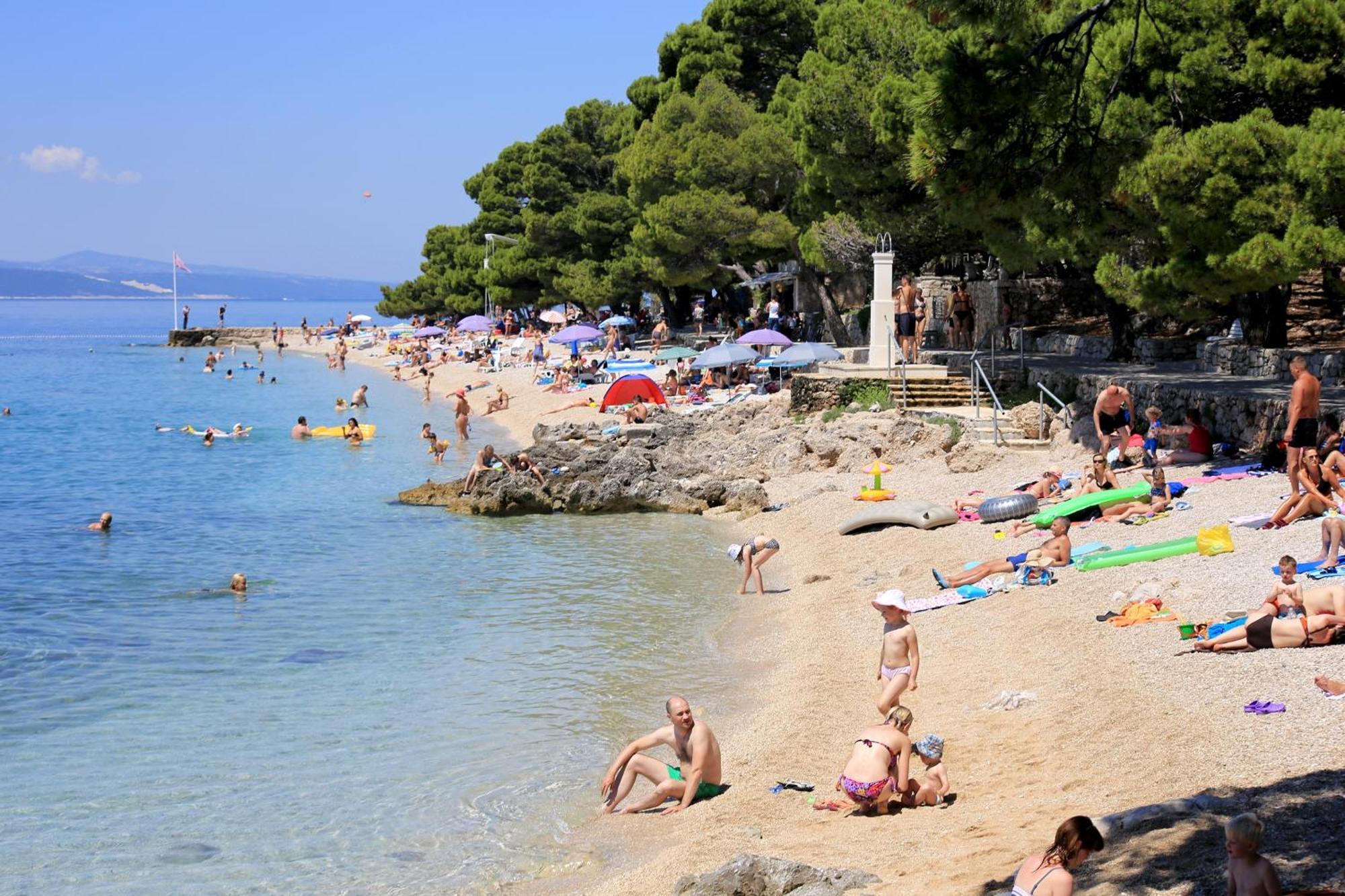 Apartments And Rooms By The Sea Brela, Makarska - 2752 Ngoại thất bức ảnh