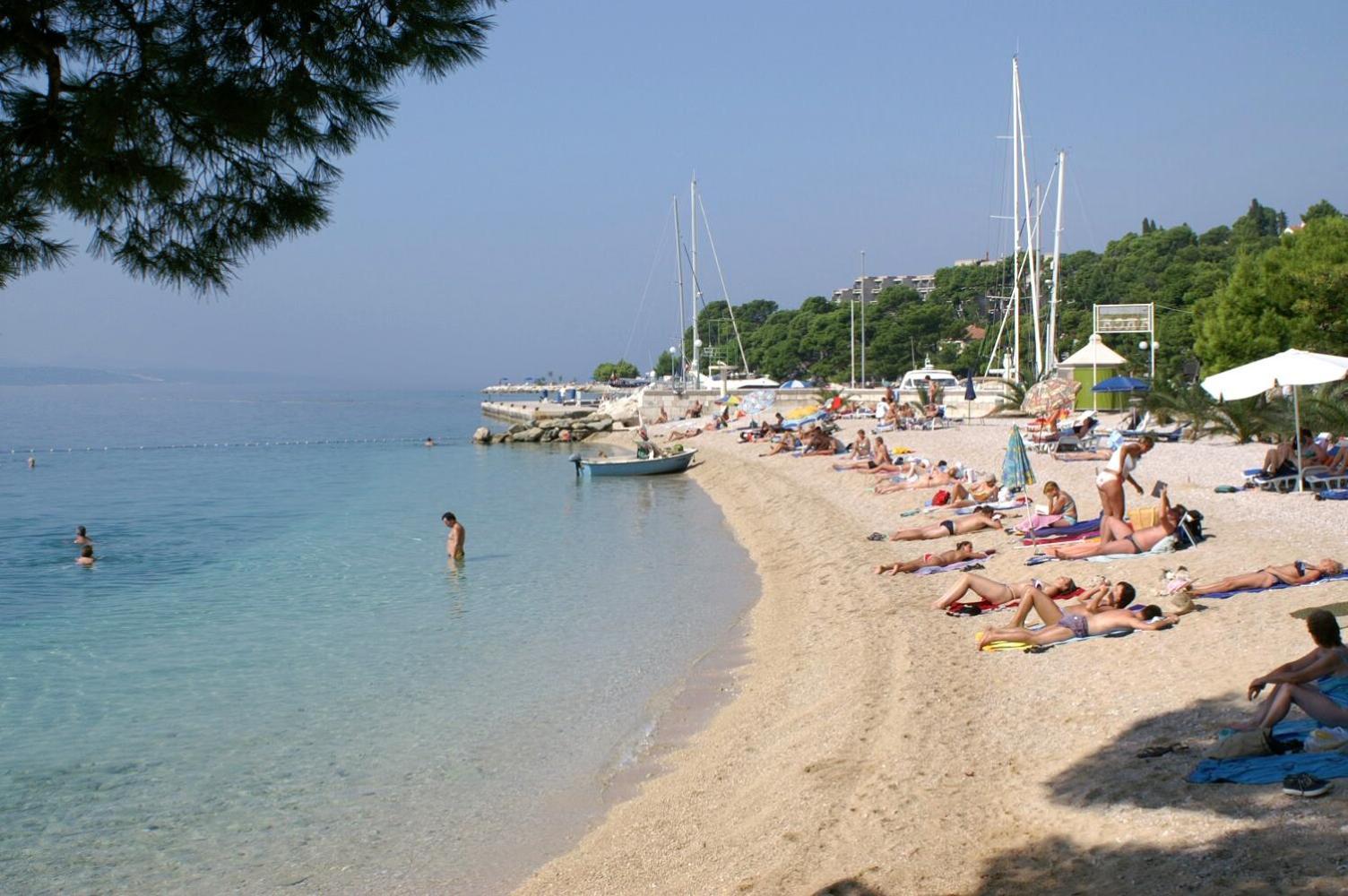 Apartments And Rooms By The Sea Brela, Makarska - 2752 Ngoại thất bức ảnh