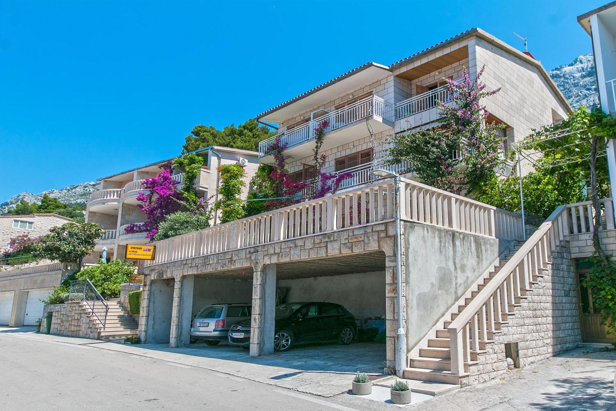 Apartments And Rooms By The Sea Brela, Makarska - 2752 Ngoại thất bức ảnh
