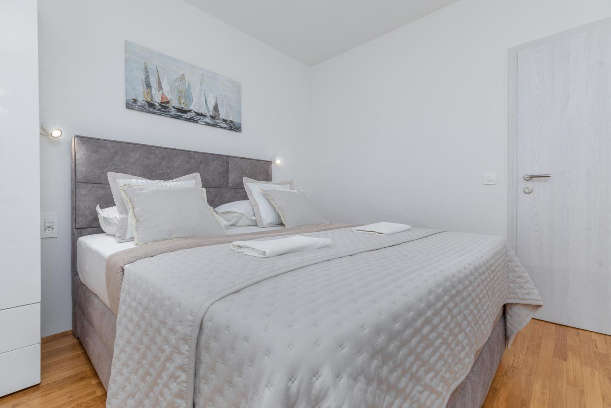 Apartments And Rooms By The Sea Brela, Makarska - 2752 Phòng bức ảnh